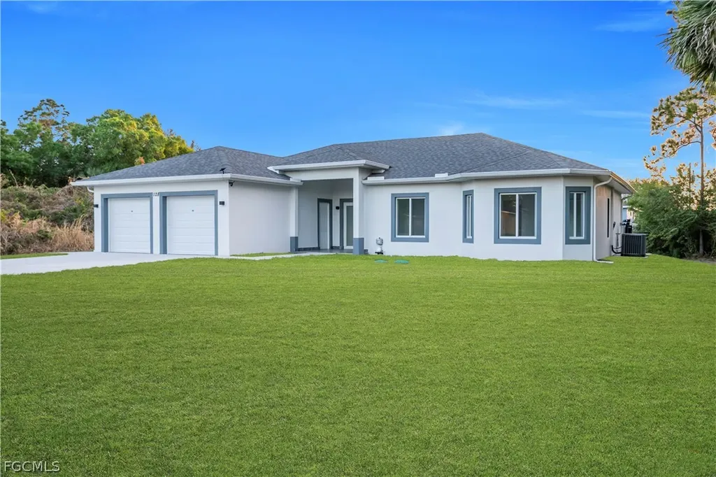 128 Bell Boulevard S Lehigh Acres FL 33974