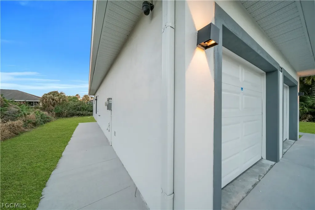 128 Bell Boulevard S Lehigh Acres FL 33974