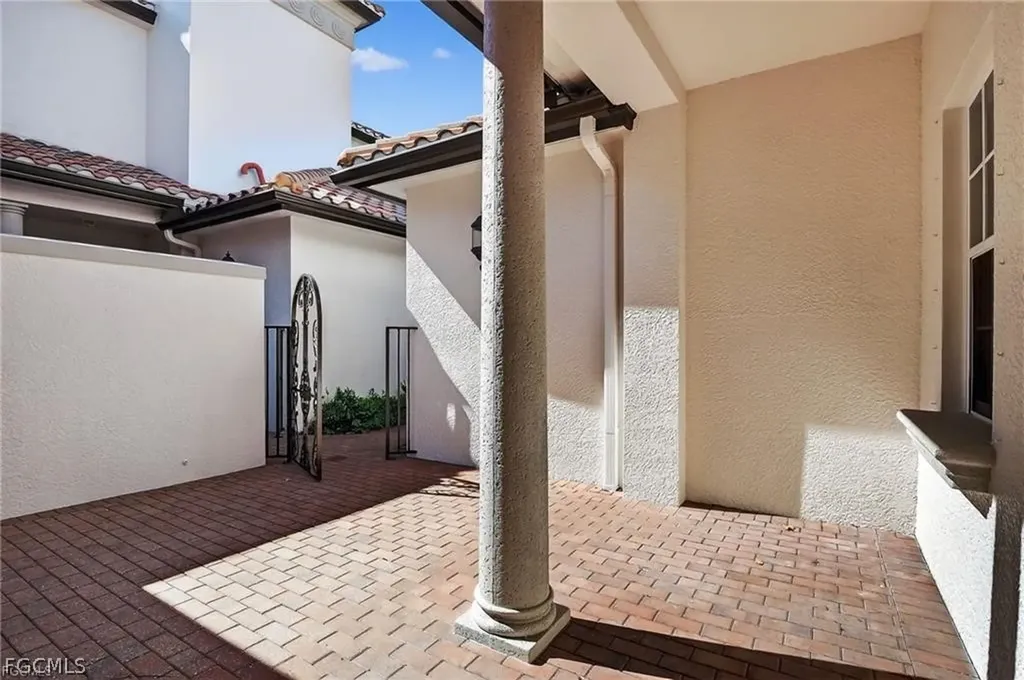 3735 Montreux Lane Naples FL 34114