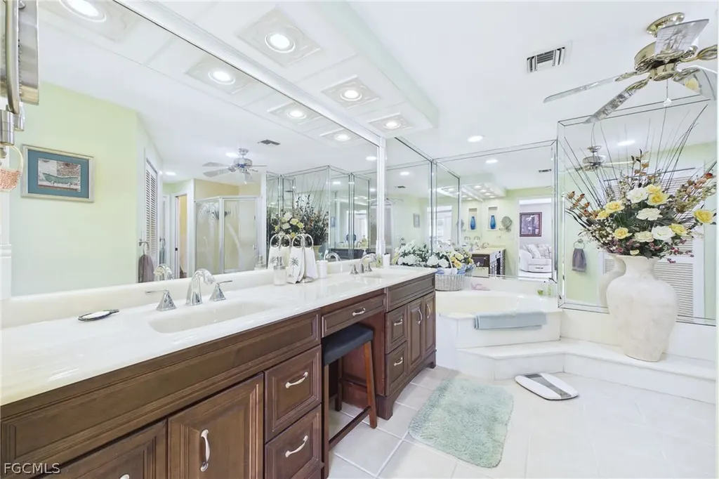 1614 Beach Parkway Cape Coral FL 33904