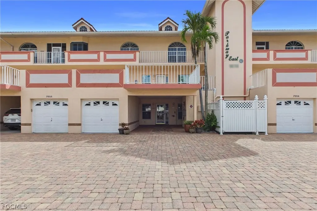 1614 Beach Parkway Cape Coral FL 33904