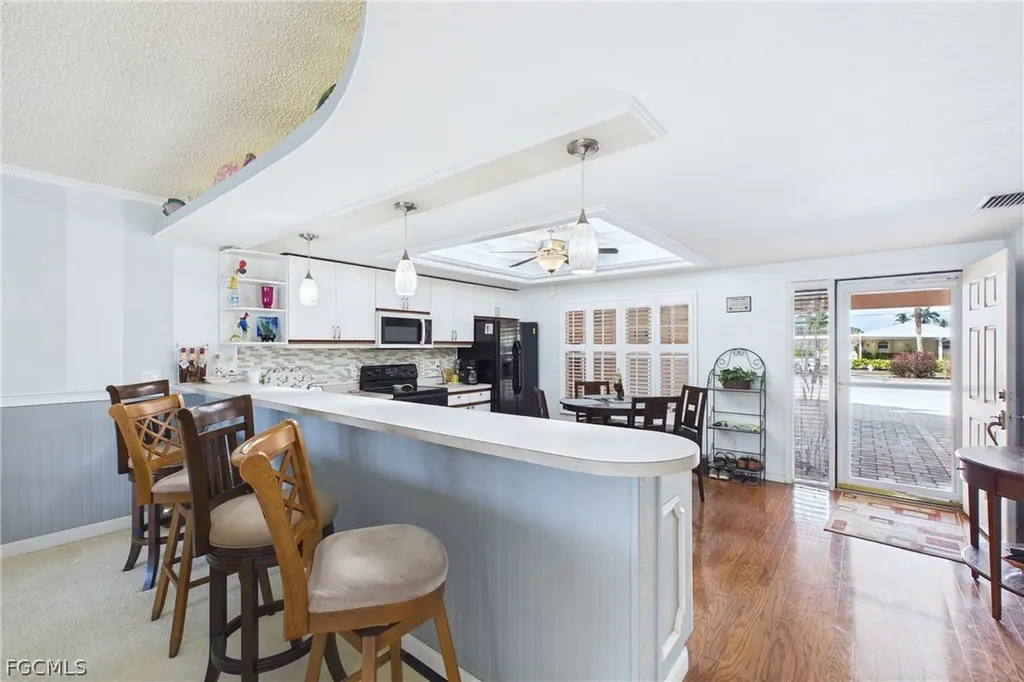 1614 Beach Parkway Cape Coral FL 33904