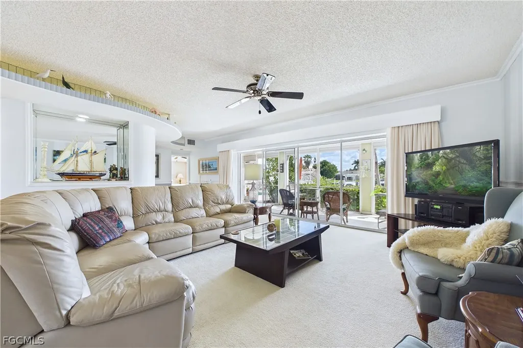 1614 Beach Parkway Cape Coral FL 33904