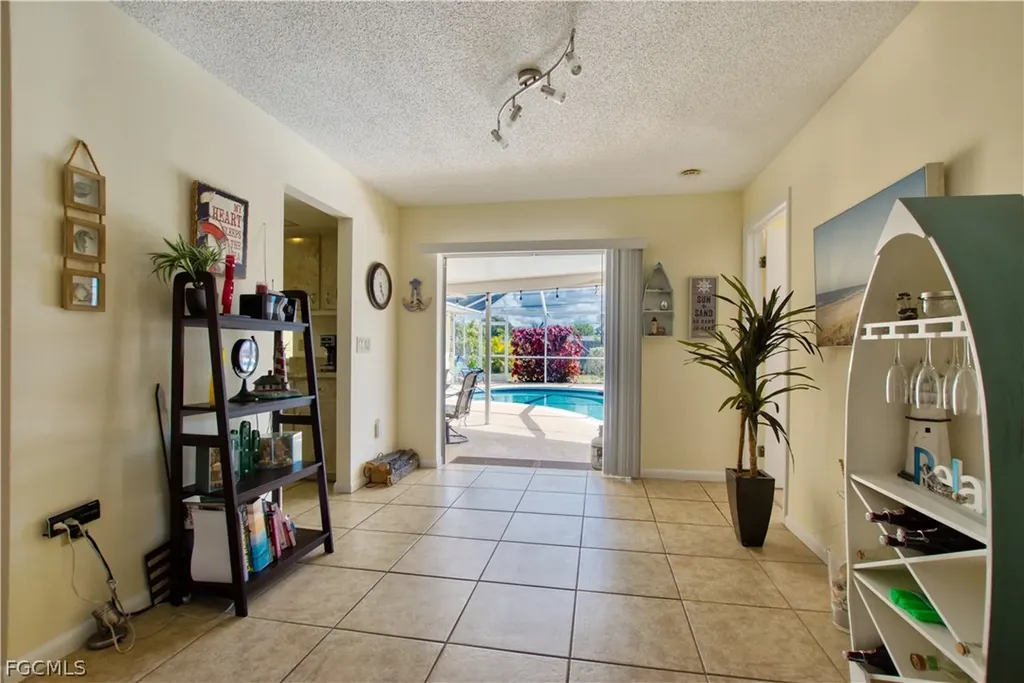 318 SE 33rd Terrace Cape Coral FL 33904