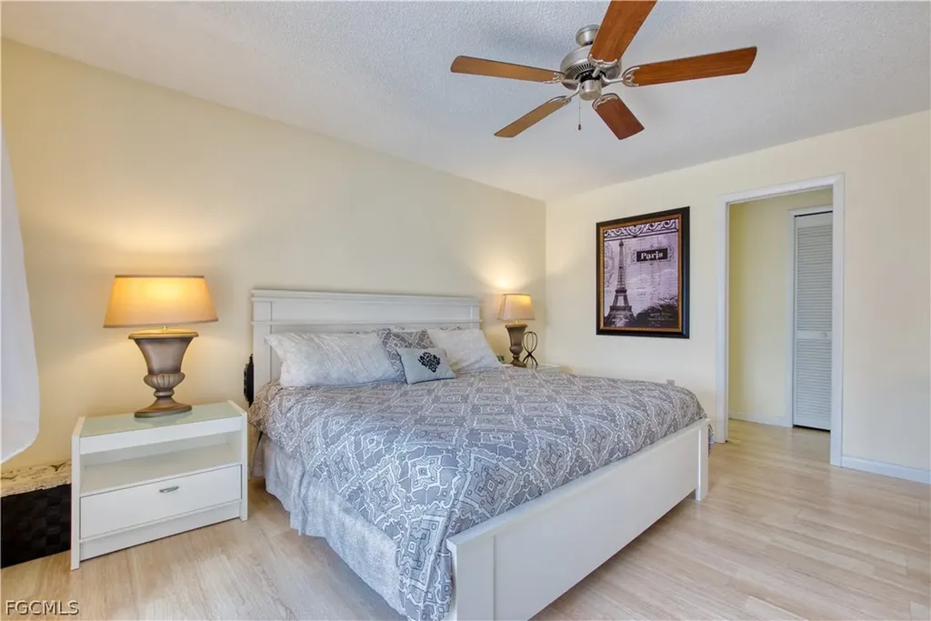 318 SE 33rd Terrace Cape Coral FL 33904