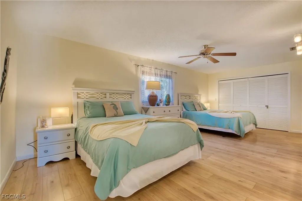 318 SE 33rd Terrace Cape Coral FL 33904