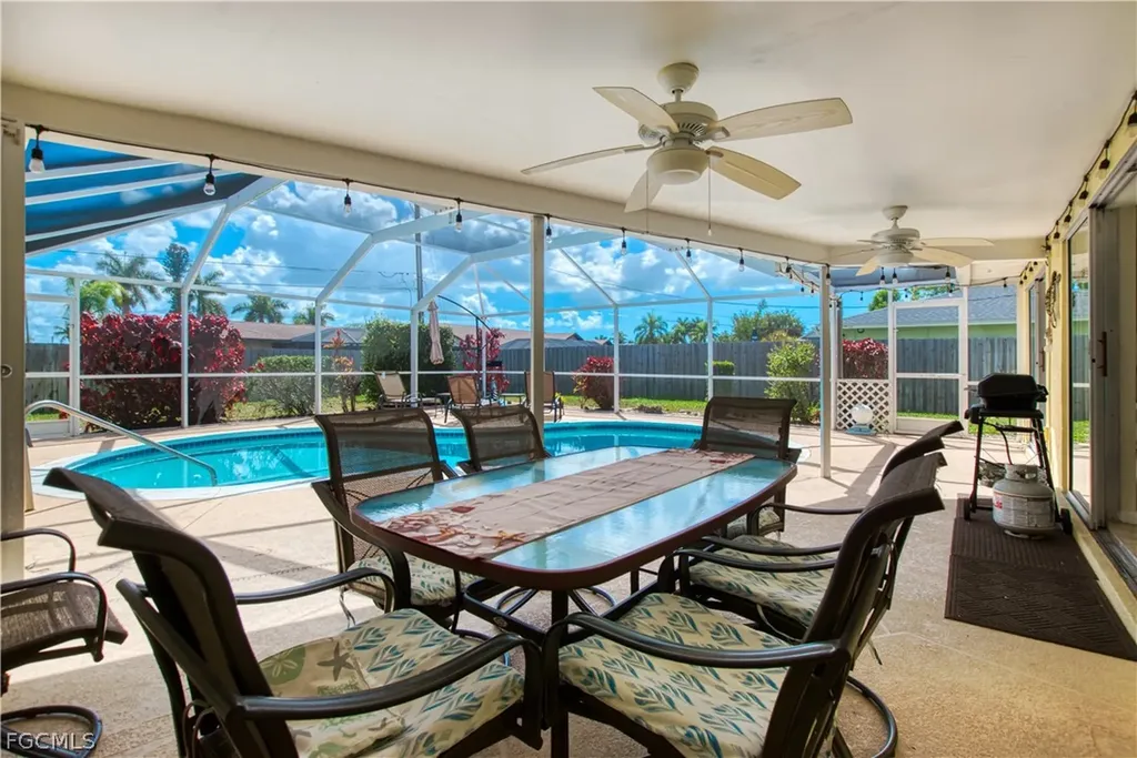 318 SE 33rd Terrace Cape Coral FL 33904
