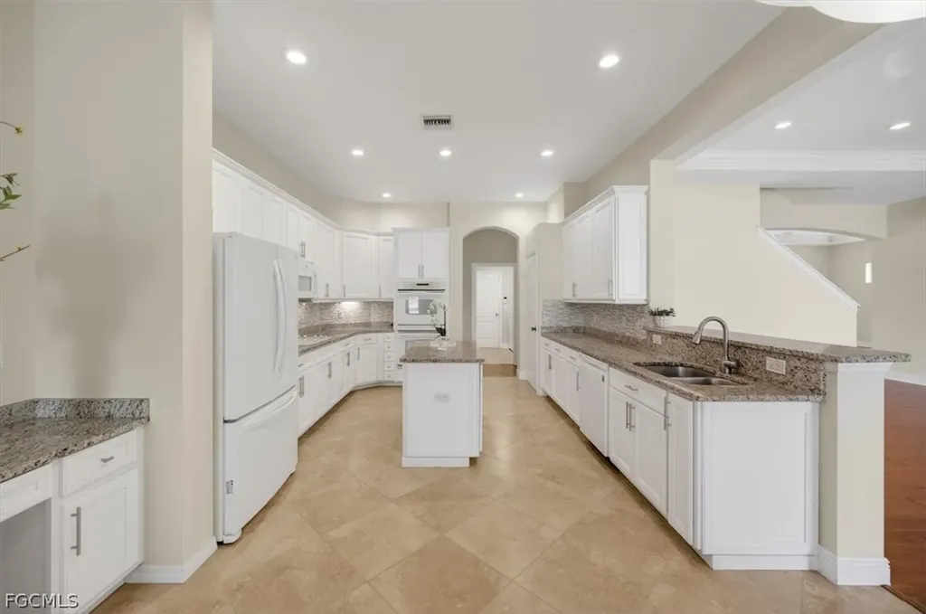 9935 Via San Marco Loop Fort Myers FL 33905
