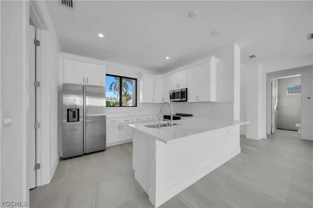 2204 NE 14th Place Cape Coral FL 33909