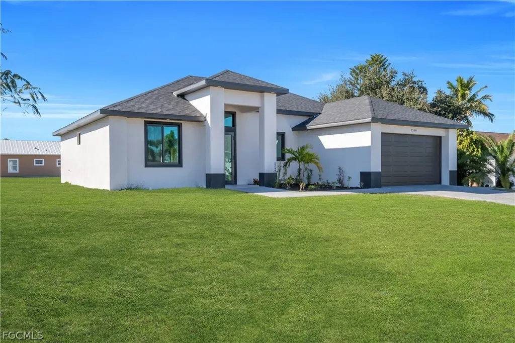 2204 NE 14th Place Cape Coral FL 33909
