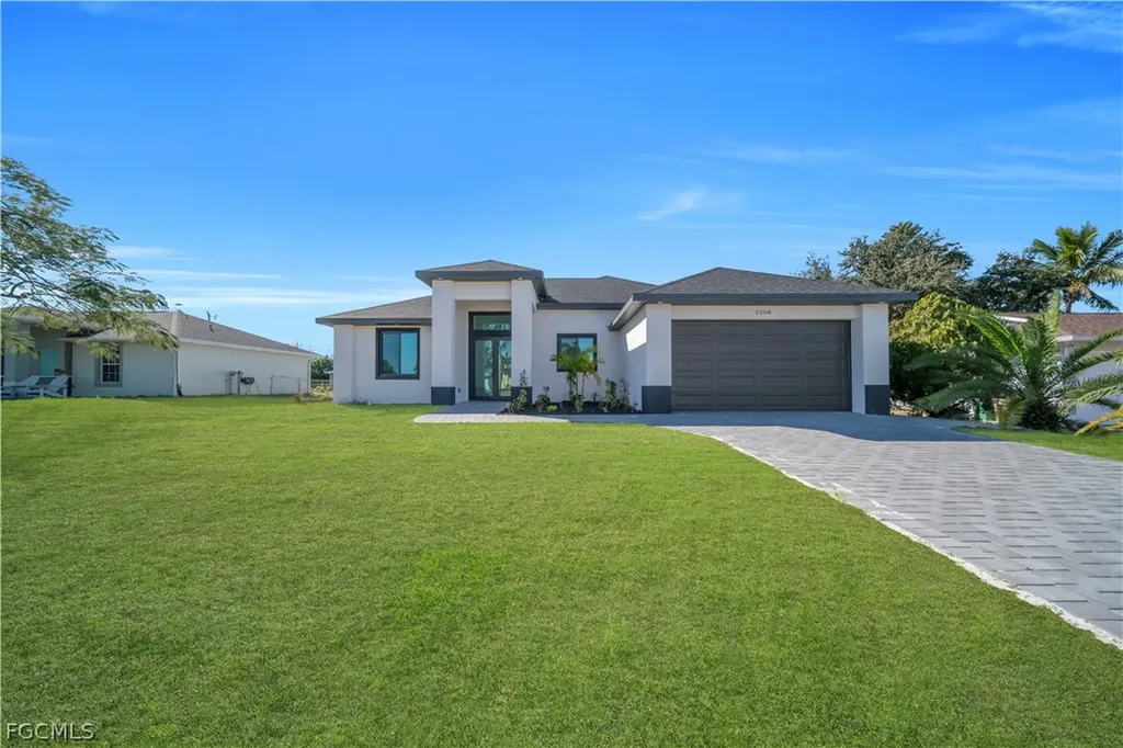 2204 NE 14th Place Cape Coral FL 33909