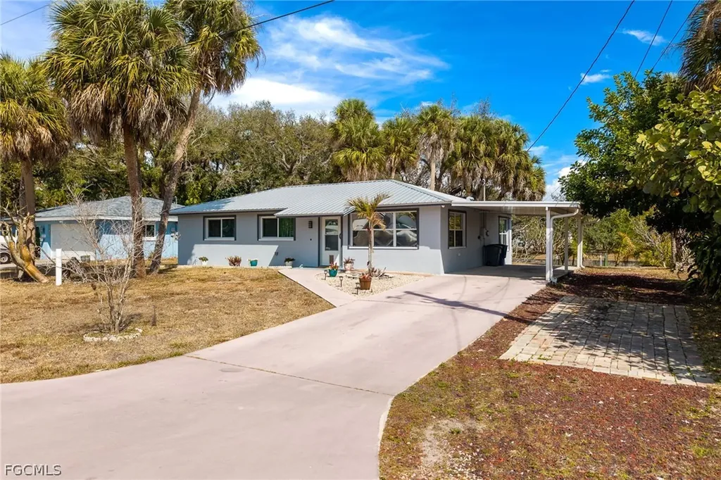 1006 April Lane North Fort Myers FL 33903