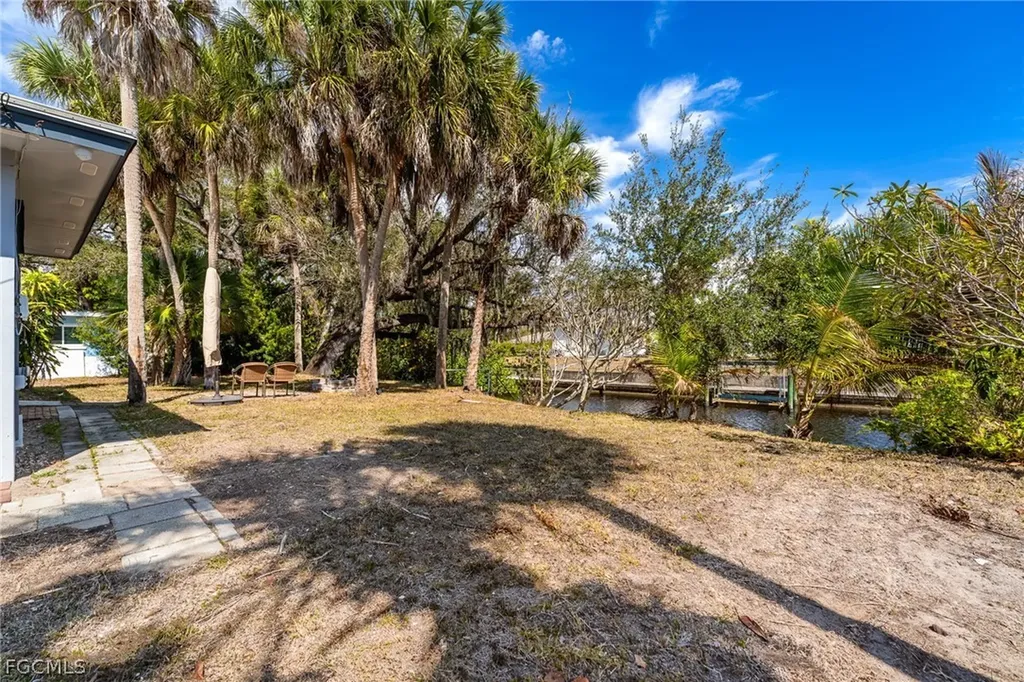 1006 April Lane North Fort Myers FL 33903