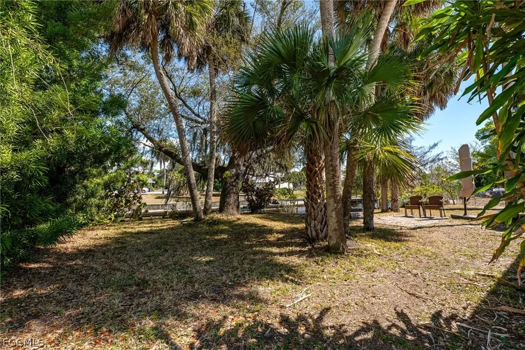 1006 April Lane North Fort Myers FL 33903