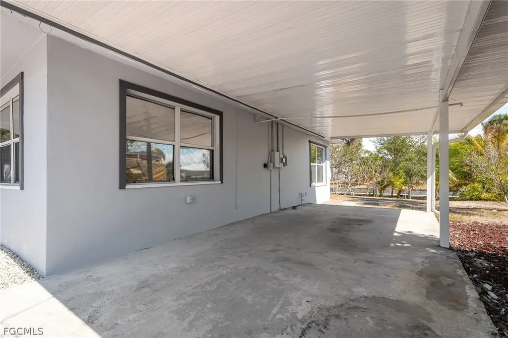 1006 April Lane North Fort Myers FL 33903