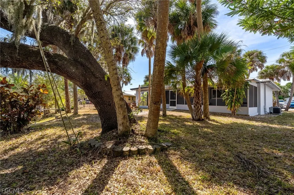 1006 April Lane North Fort Myers FL 33903