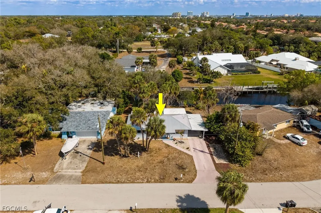 1006 April Lane North Fort Myers FL 33903