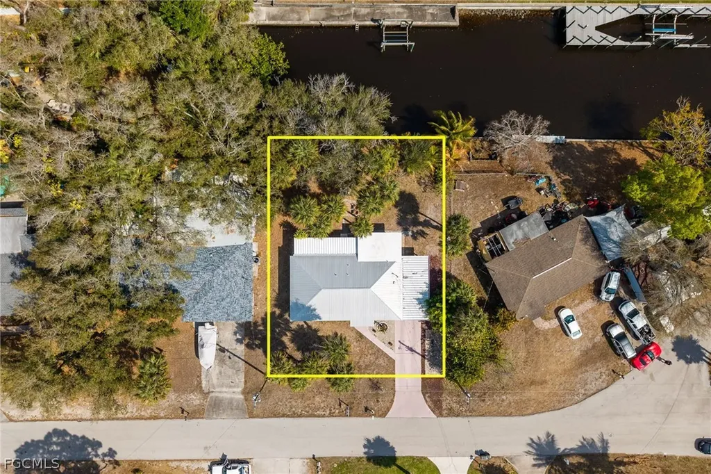 1006 April Lane North Fort Myers FL 33903