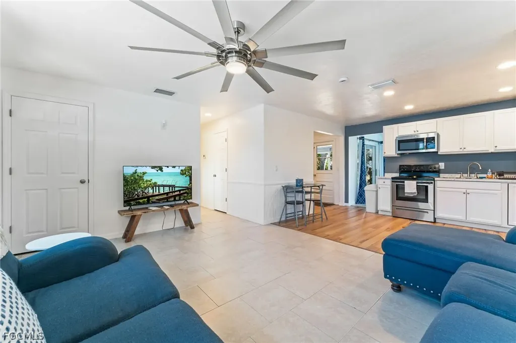 1006 April Lane North Fort Myers FL 33903