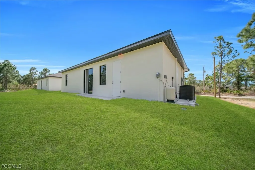 635 Summit Avenue S Lehigh Acres FL 33974