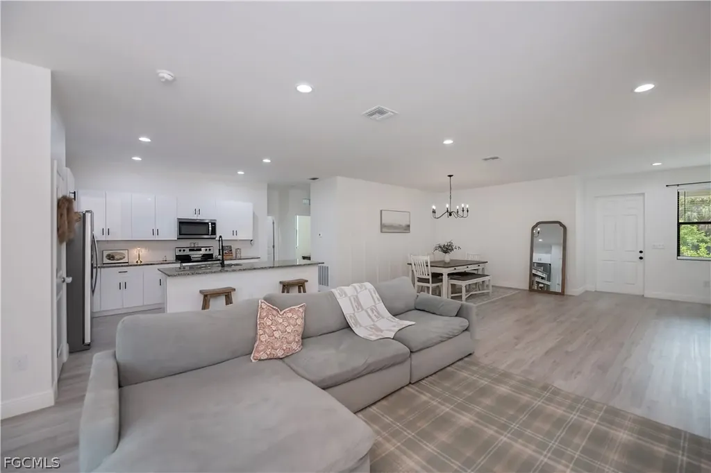 3037 Harvard Circle Labelle FL 33935