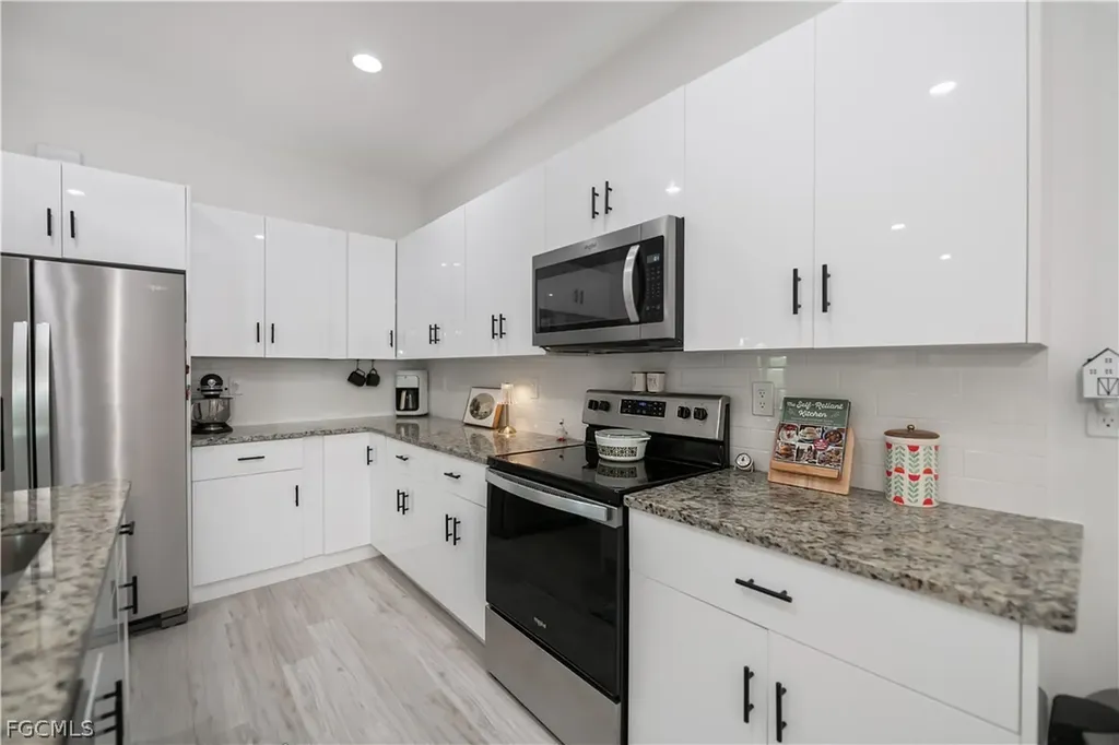 3037 Harvard Circle Labelle FL 33935
