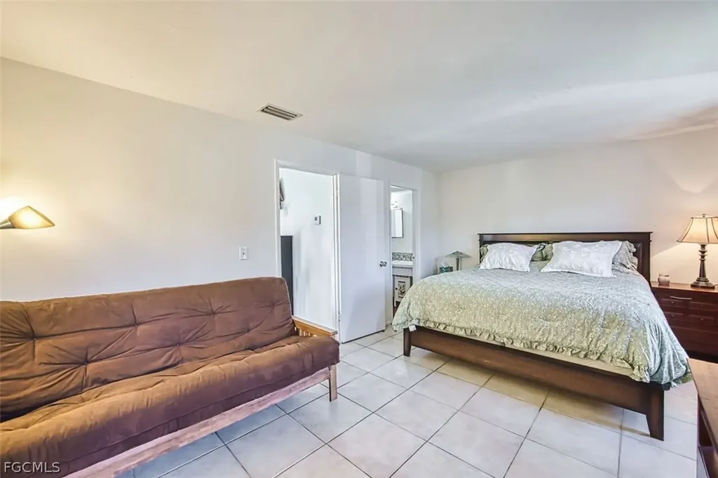 5417 Loyola Lane Fort Myers FL 33908