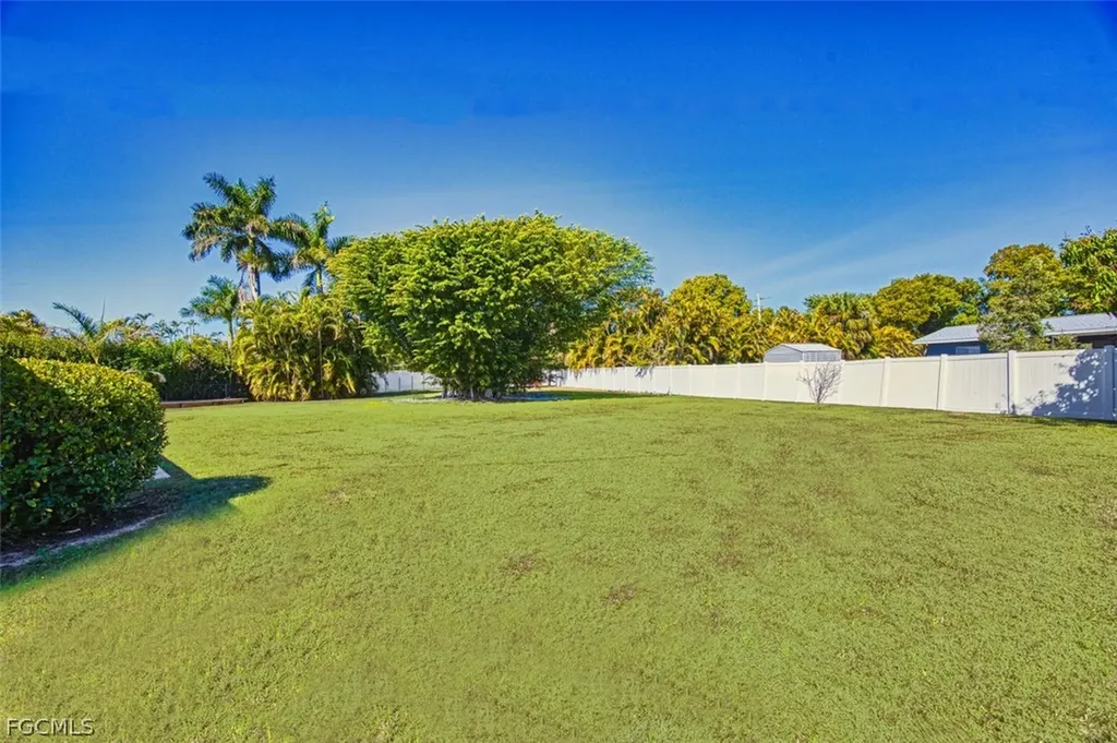 5417 Loyola Lane Fort Myers FL 33908