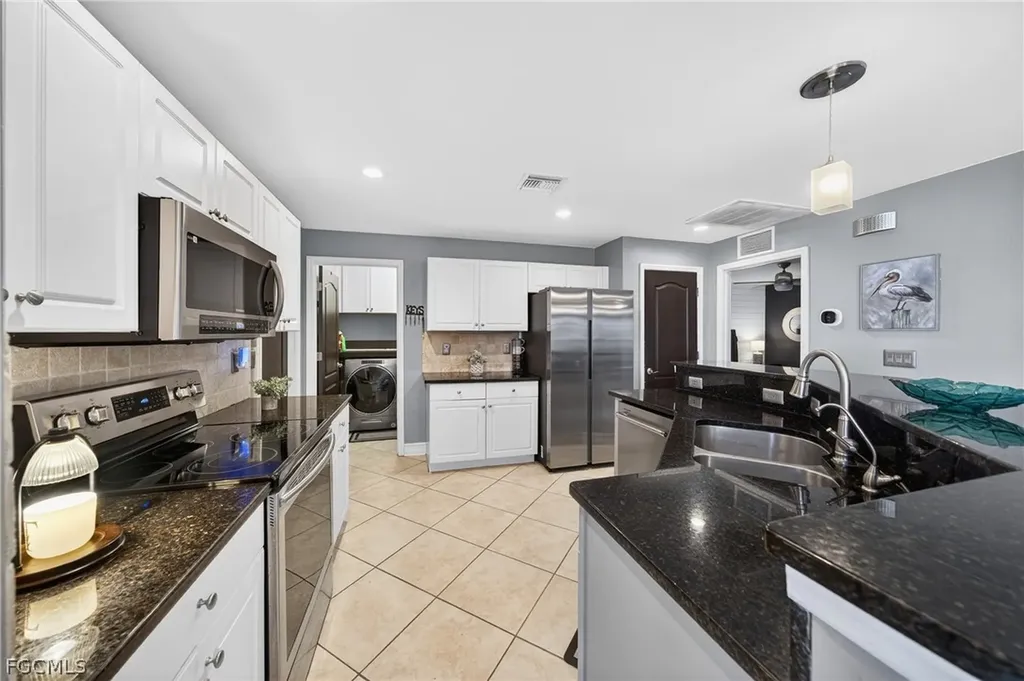 2238 NW 8th Terrace Cape Coral FL 33993