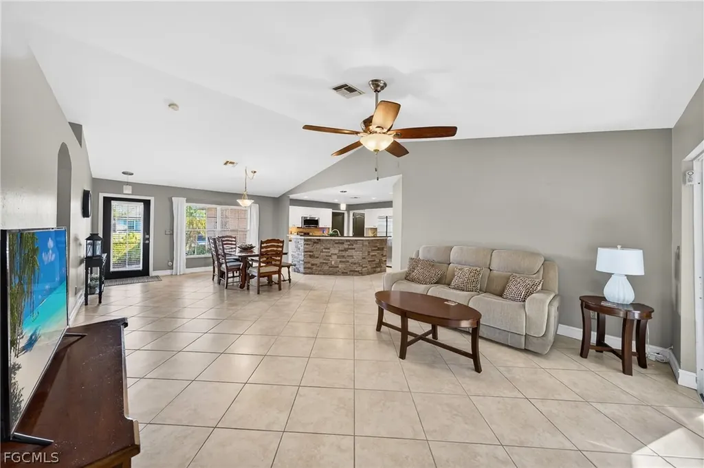 2238 NW 8th Terrace Cape Coral FL 33993