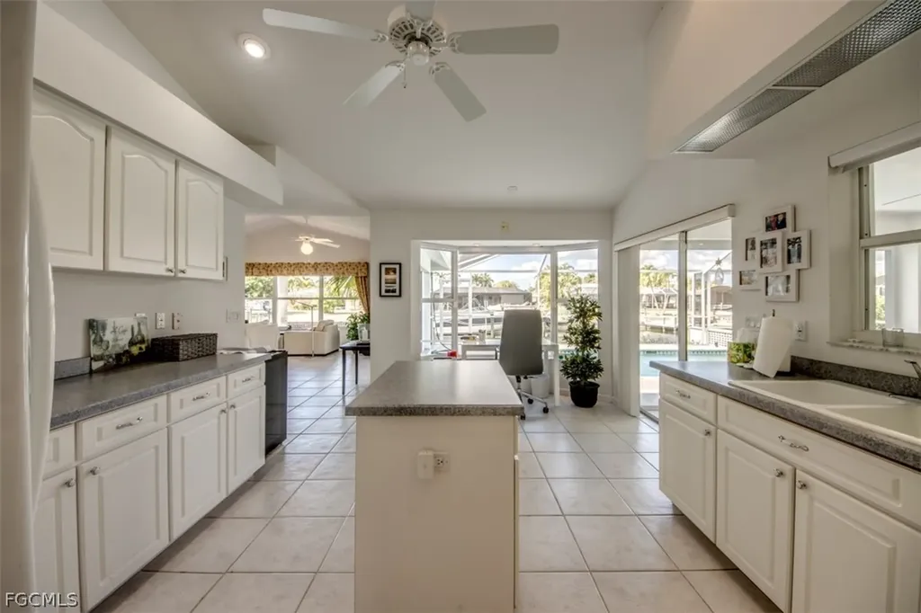 5142 SW 2nd Place Cape Coral FL 33914