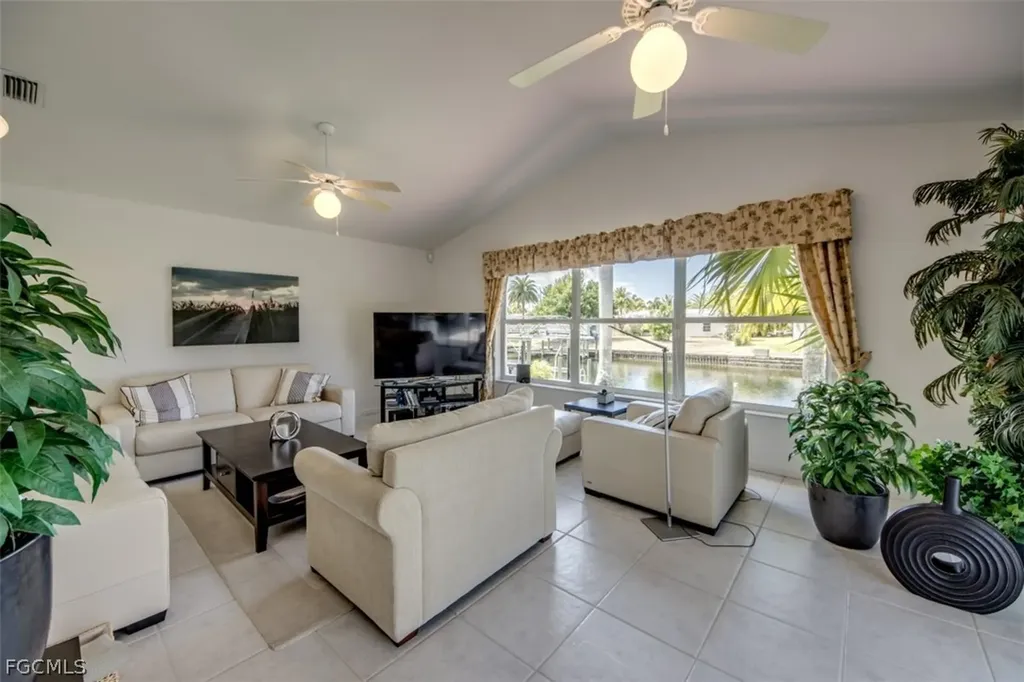 5142 SW 2nd Place Cape Coral FL 33914