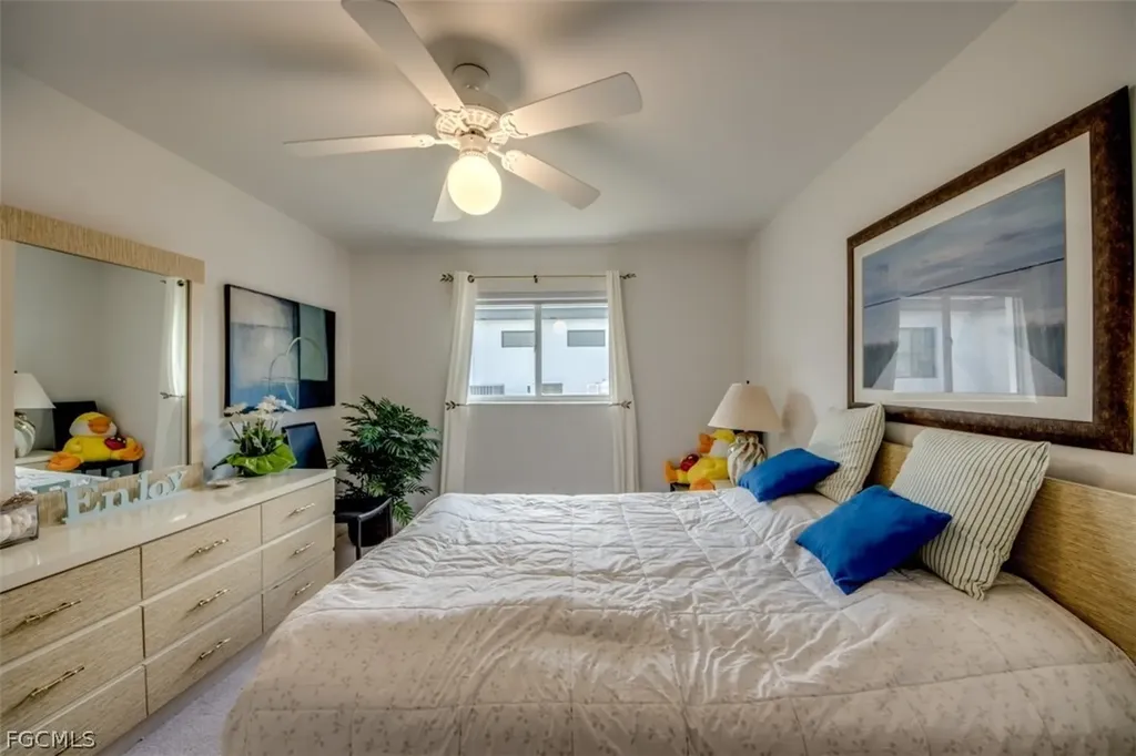 5142 SW 2nd Place Cape Coral FL 33914