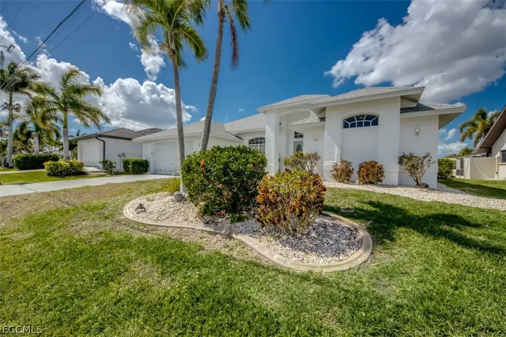 5142 SW 2nd Place Cape Coral FL 33914
