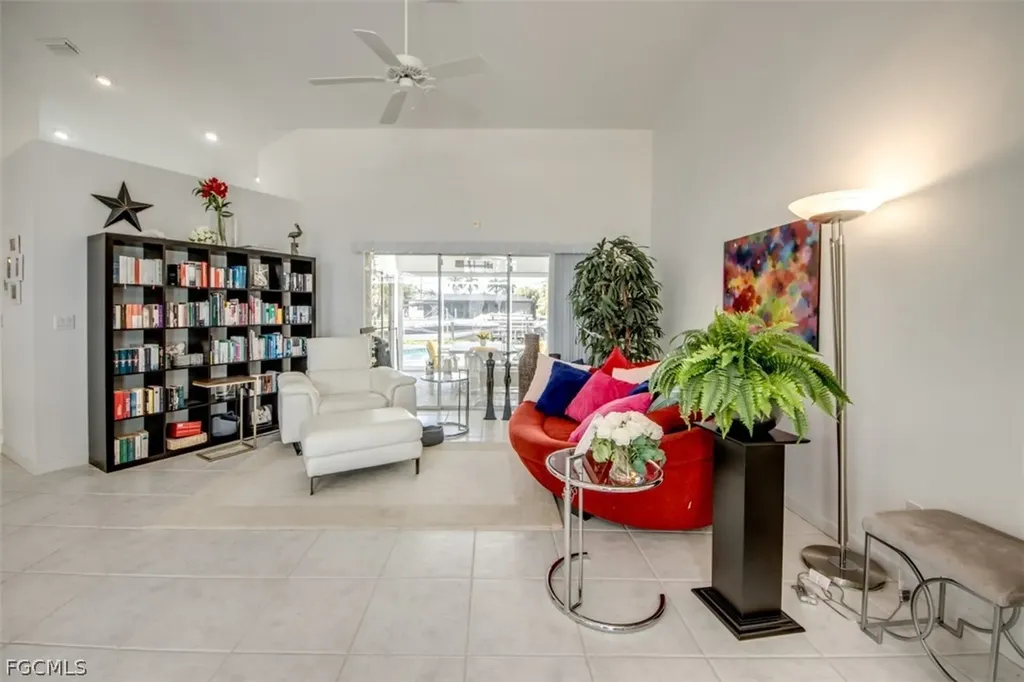 5142 SW 2nd Place Cape Coral FL 33914