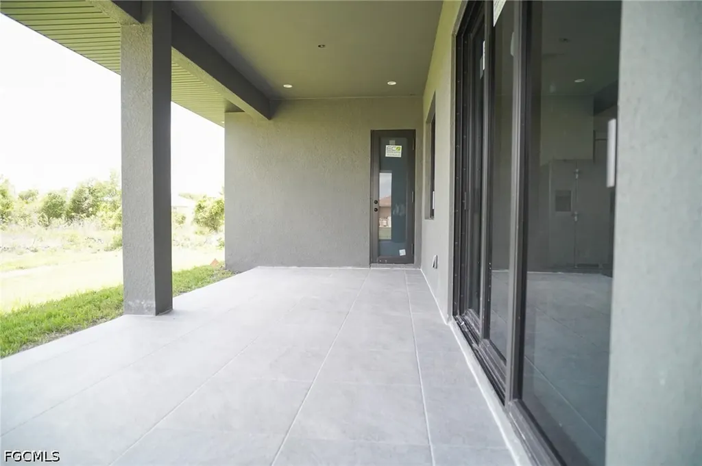 812 Chapel Avenue Lehigh Acres FL 33971