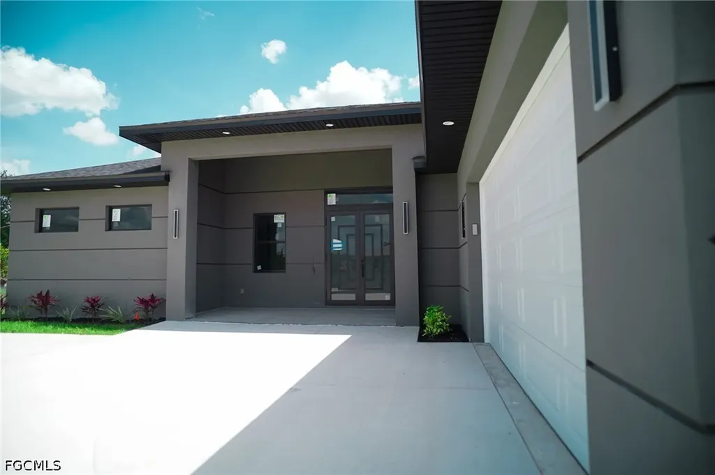 812 Chapel Avenue Lehigh Acres FL 33971