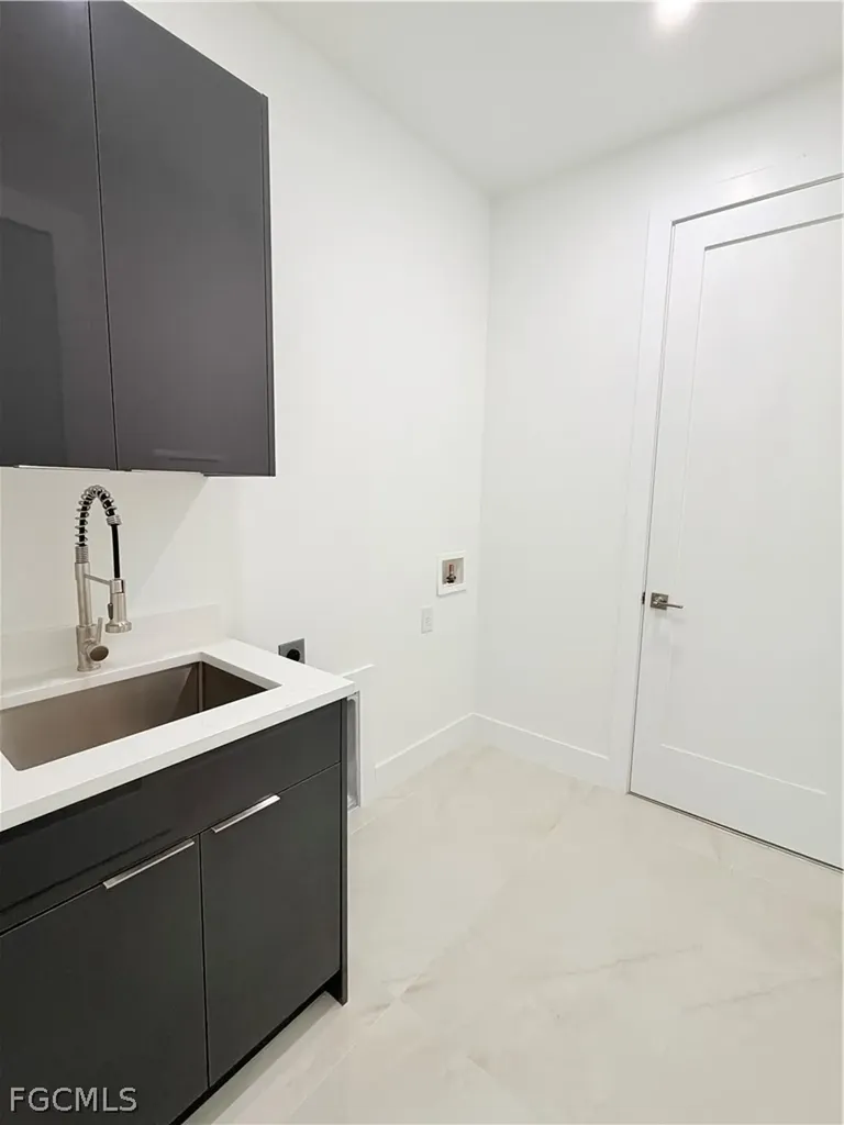 909 Santa Barbara Boulevard N Cape Coral FL 33993
