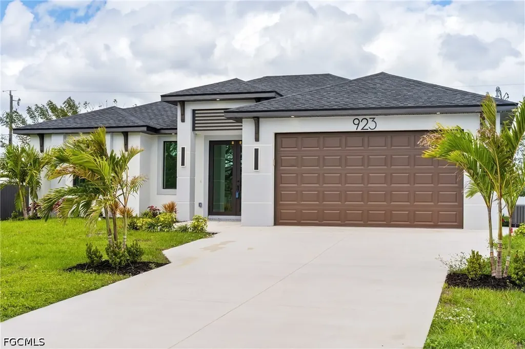 923 NE 17th Terrace Cape Coral FL 33909