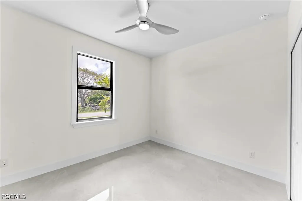 923 NE 17th Terrace Cape Coral FL 33909