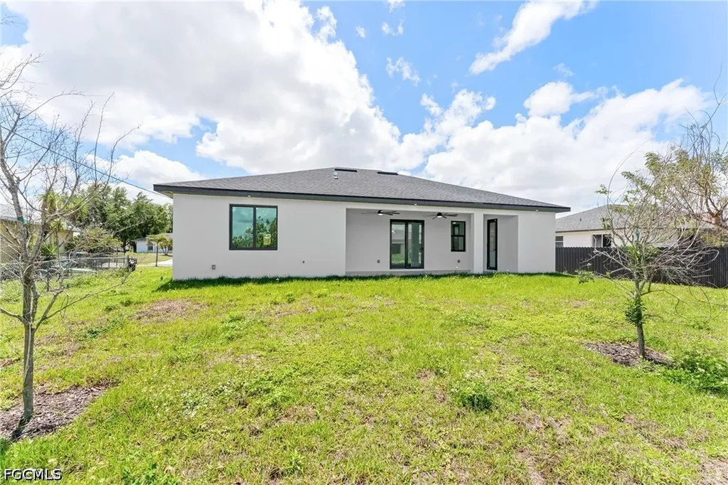 923 NE 17th Terrace Cape Coral FL 33909