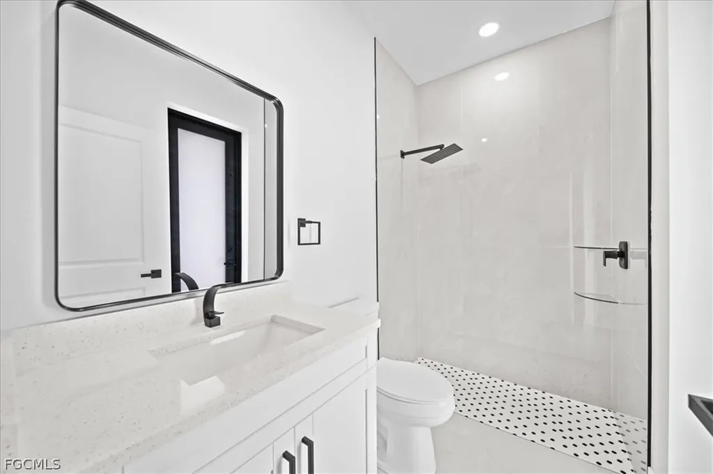 822 NE 19th Street Cape Coral FL 33909