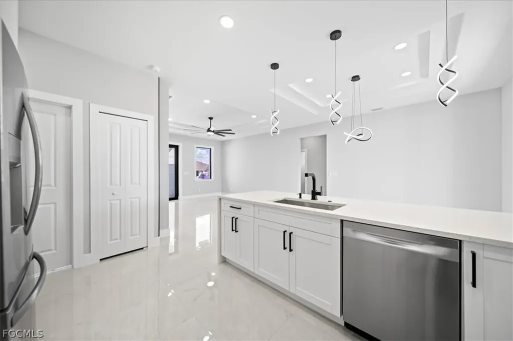 822 NE 19th Street Cape Coral FL 33909