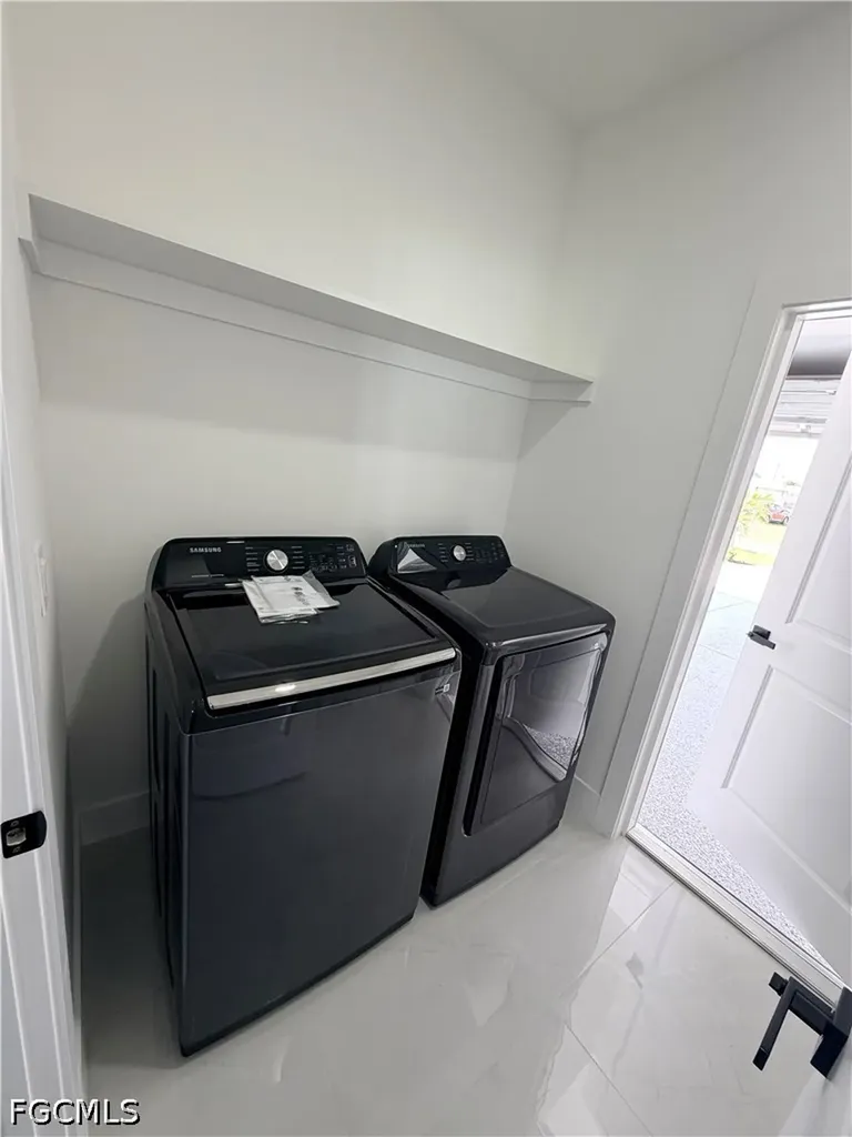 822 NE 19th Street Cape Coral FL 33909