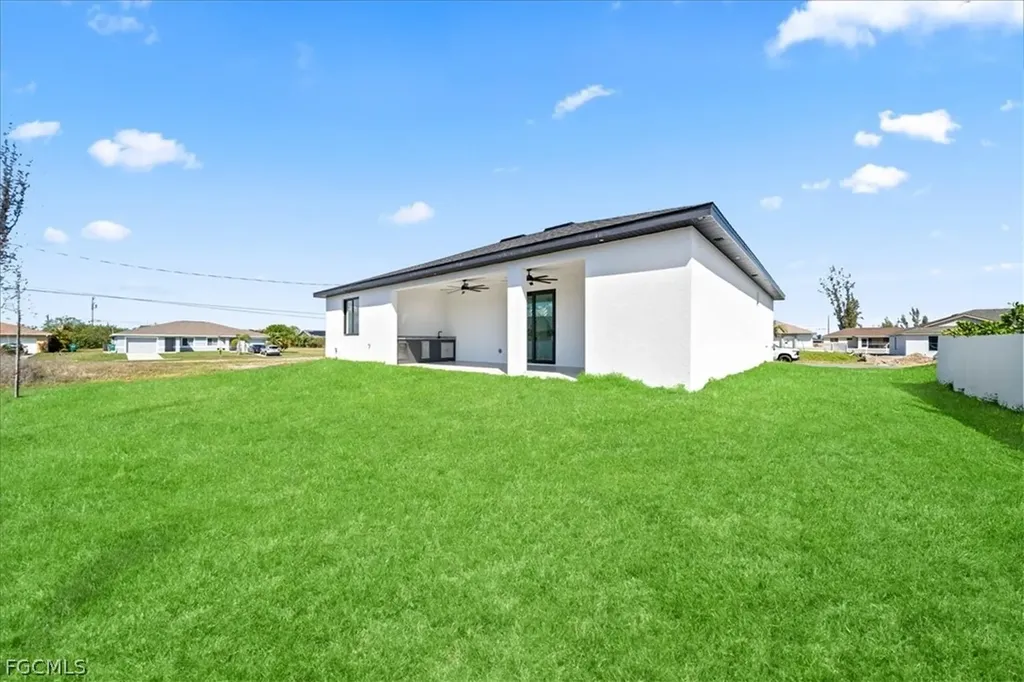 822 NE 19th Street Cape Coral FL 33909