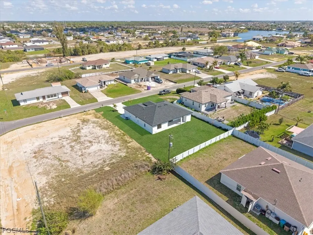 822 NE 19th Street Cape Coral FL 33909