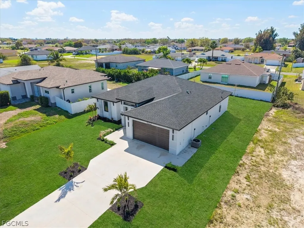 822 NE 19th Street Cape Coral FL 33909