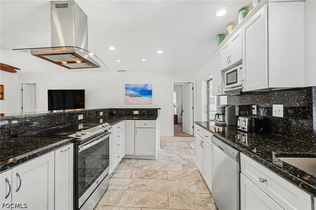 3104 SE 6th Avenue Cape Coral FL 33904