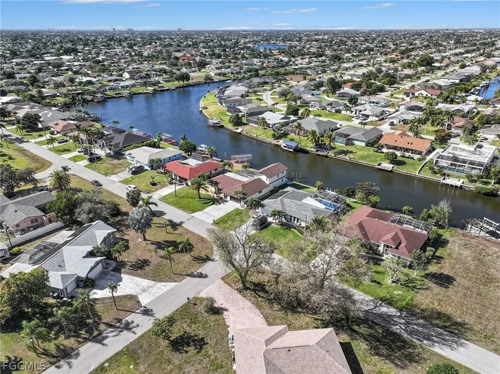 3104 SE 6th Avenue Cape Coral FL 33904
