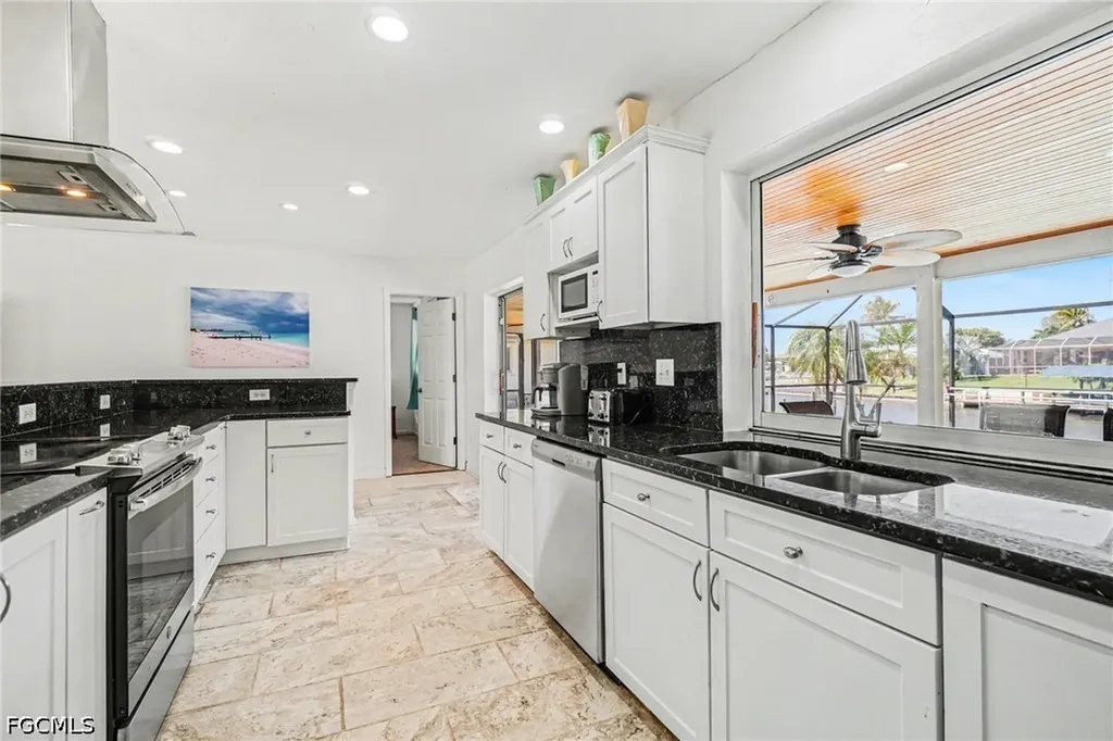 3104 SE 6th Avenue Cape Coral FL 33904